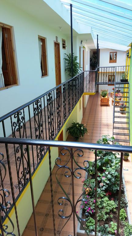 Hotel Posada Las Rosas San Cristóbal de Las Casas エクステリア 写真