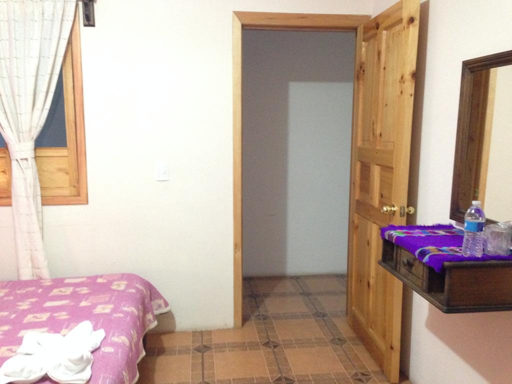 Hotel Posada Las Rosas San Cristóbal de Las Casas 部屋 写真