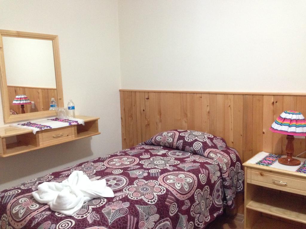 Hotel Posada Las Rosas San Cristóbal de Las Casas 部屋 写真